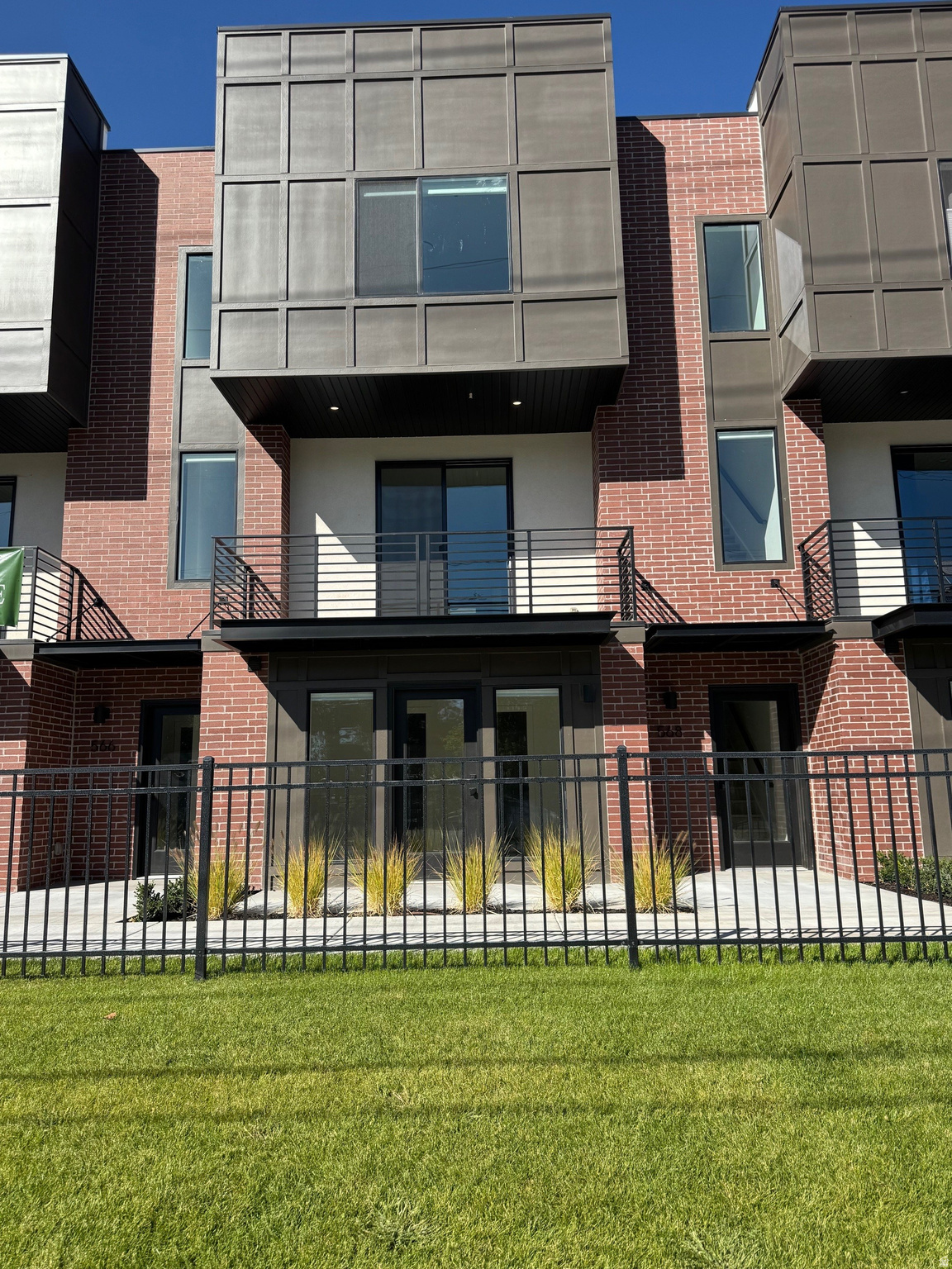 THE MONROE - Residential