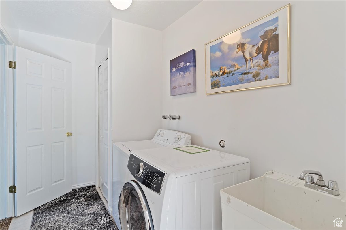 FLYING T STABLES - Residential