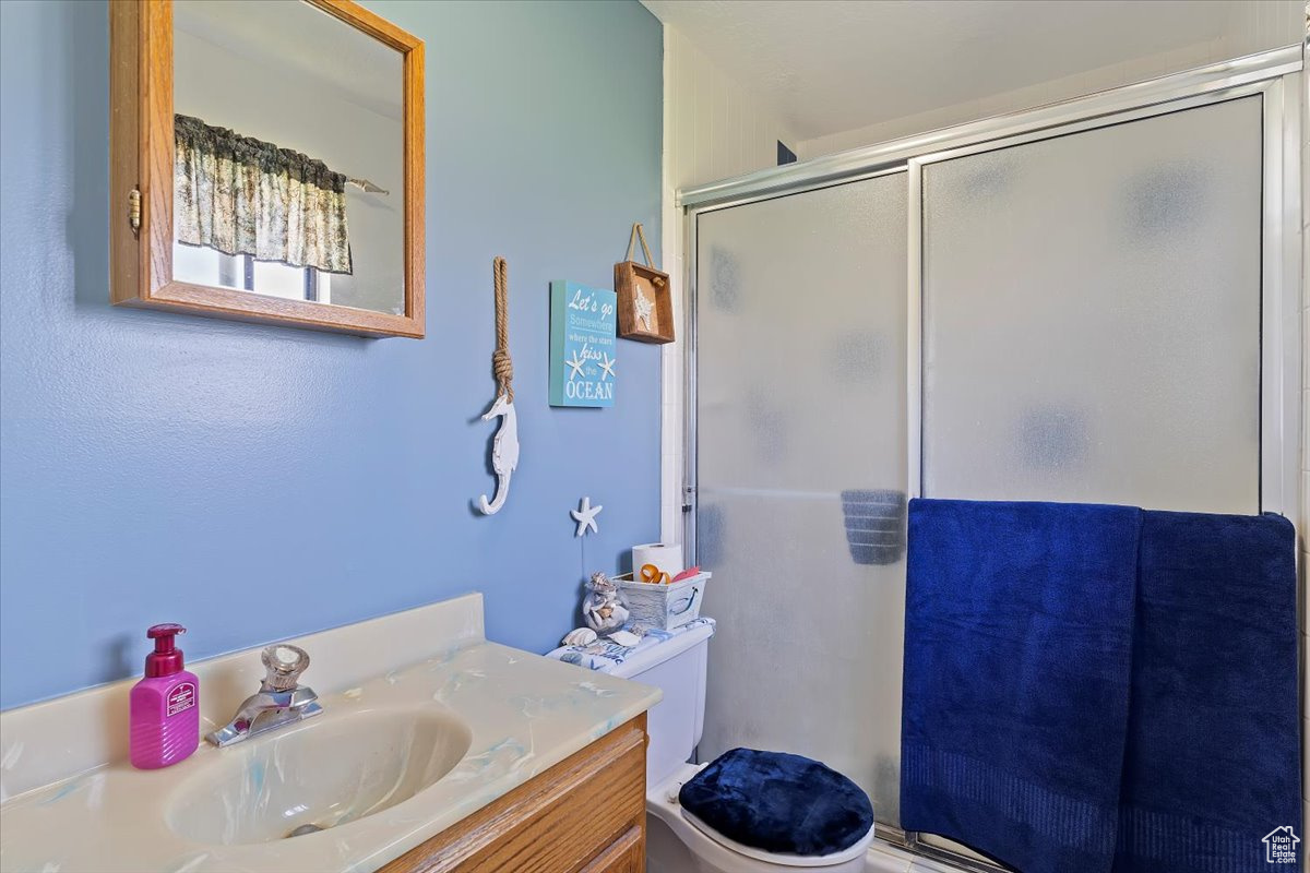 FLYING T STABLES - Residential