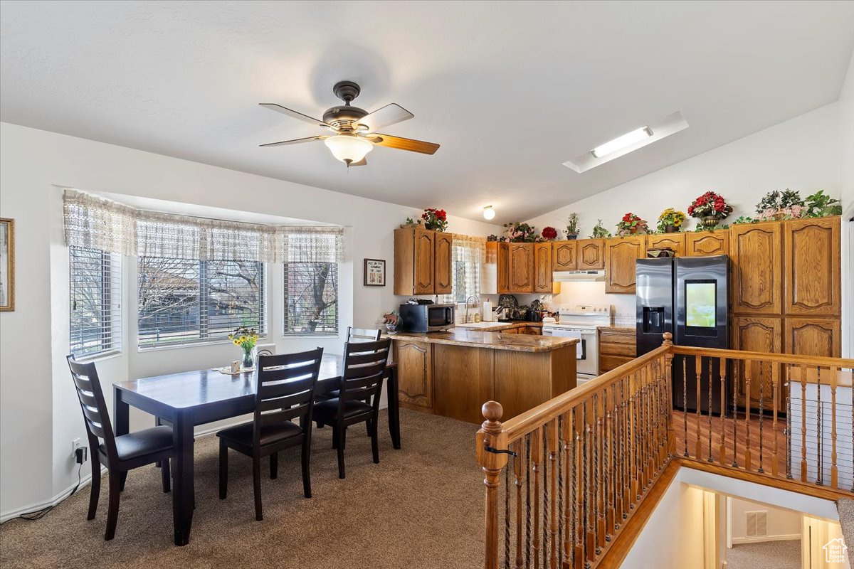 FLYING T STABLES - Residential