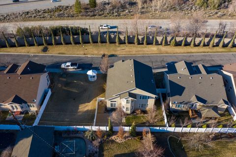 Tiny photo for 1952 E MEADOW DOWNS WAY, Cottonwood Heights, UT 84121 (MLS # 2136733)