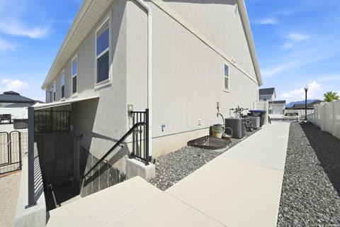 Tiny photo for 198 E WOOD THRUSH CV, Salem, UT 84653 (MLS # 2153053)