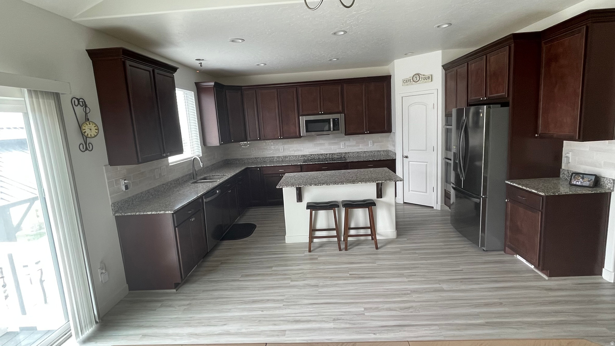 SALEM PARK - Residential