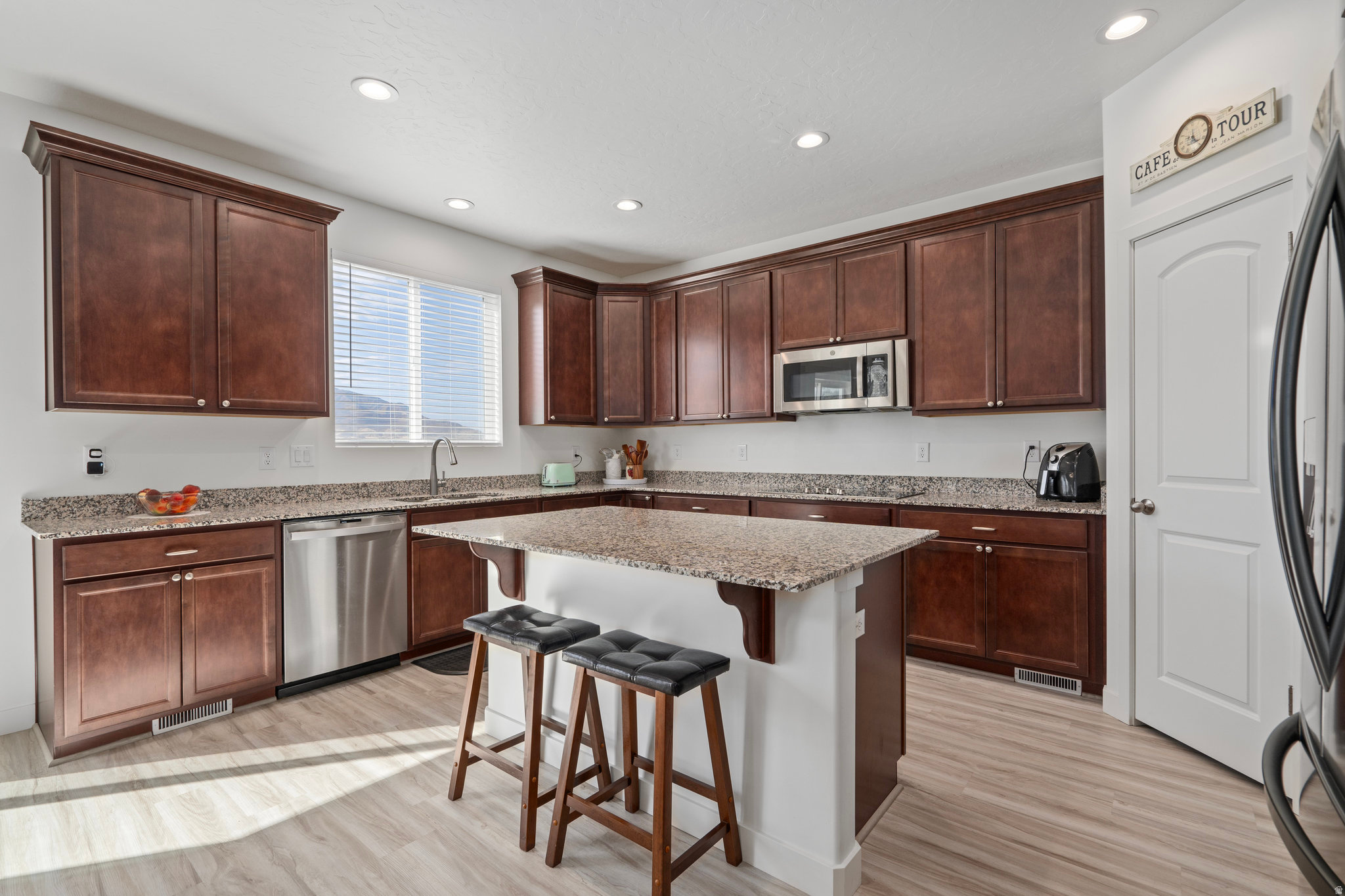 SALEM PARK - Residential