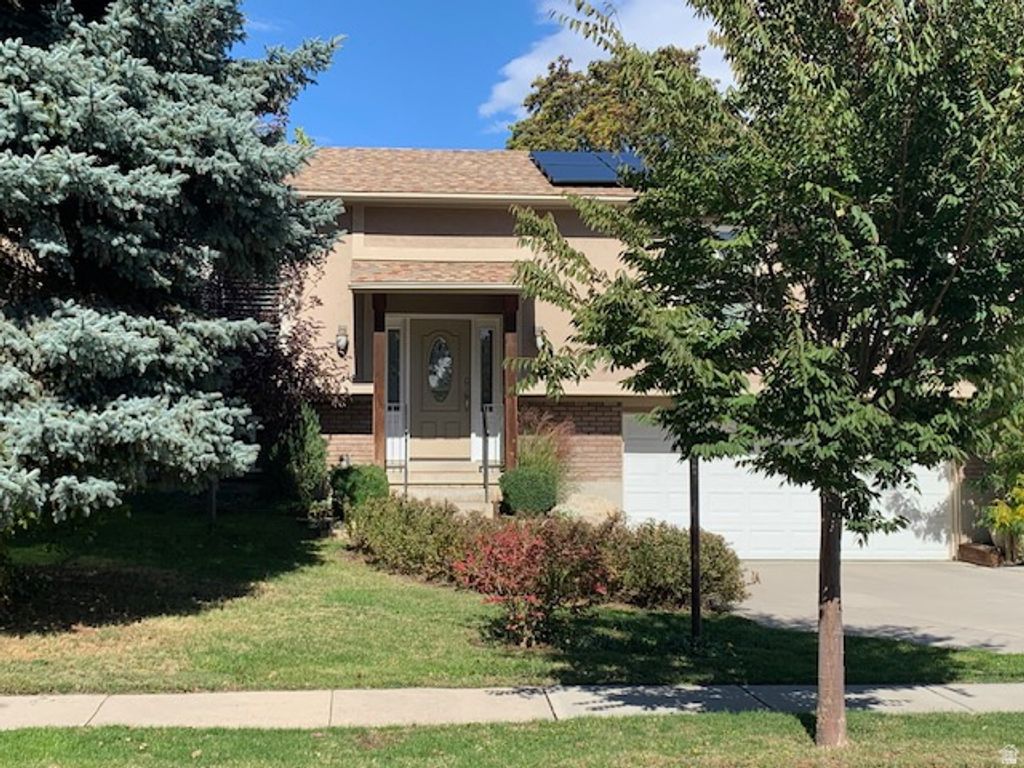 Photo of 795 E 8125 S, Sandy, UT 84094 (MLS # 2124861)