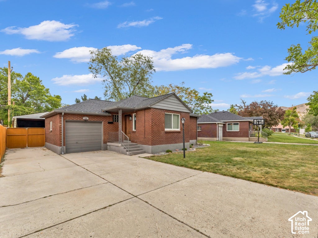 Photo of 725 N LAFAYETTE DR W, Salt Lake City, UT 84116 (MLS # 2187079)