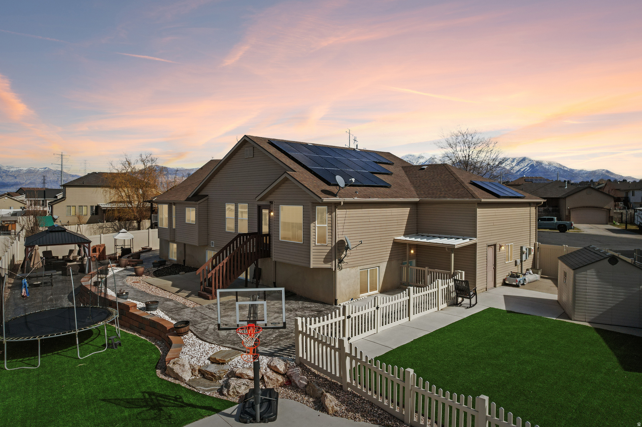 CANTERBURY CROSSING - Residential