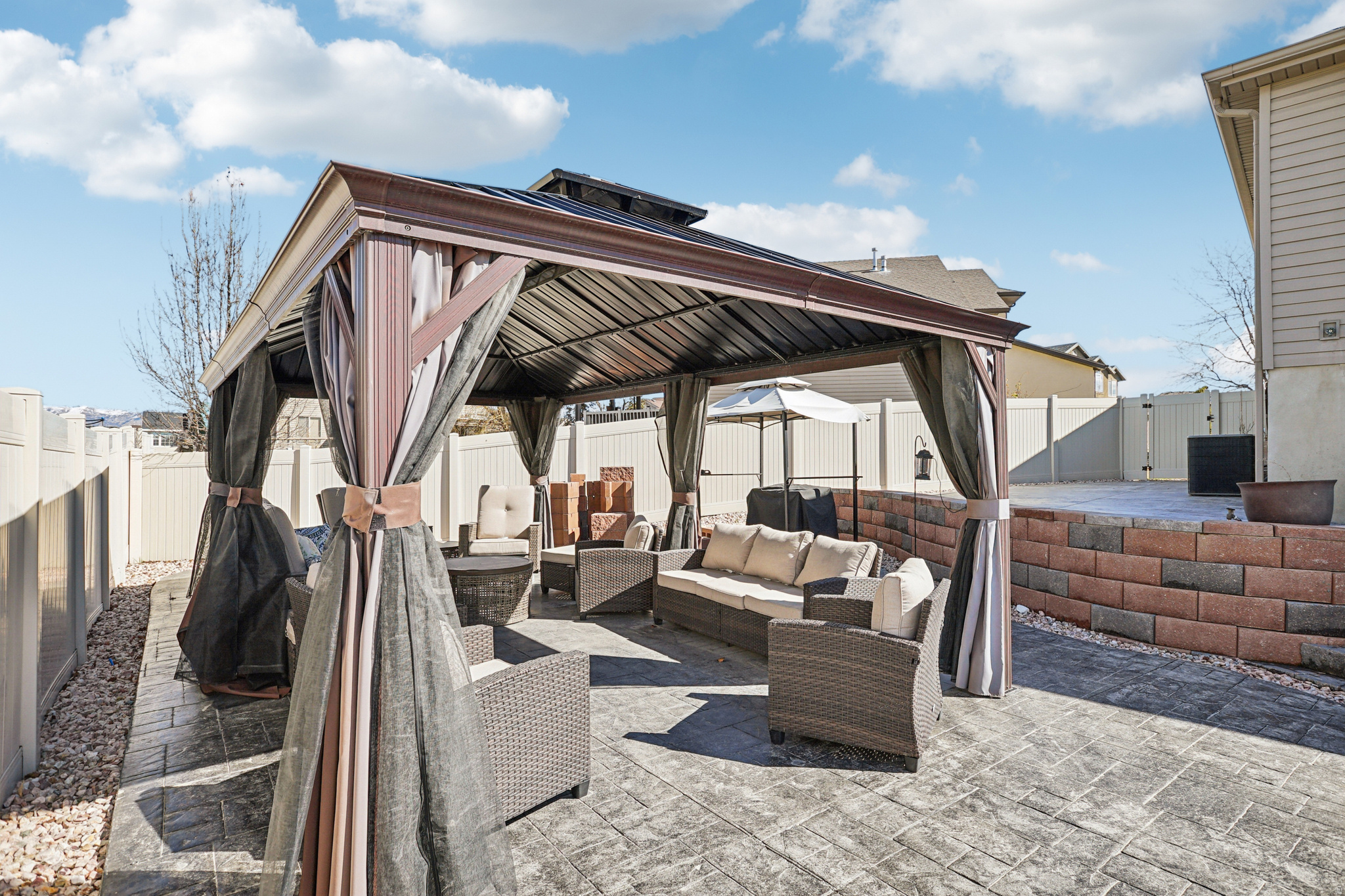 CANTERBURY CROSSING - Residential