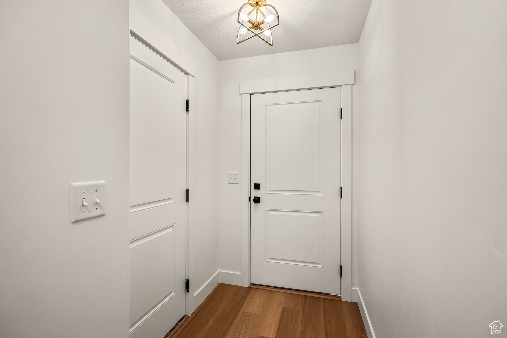 370 N LIBERTY COVE DR