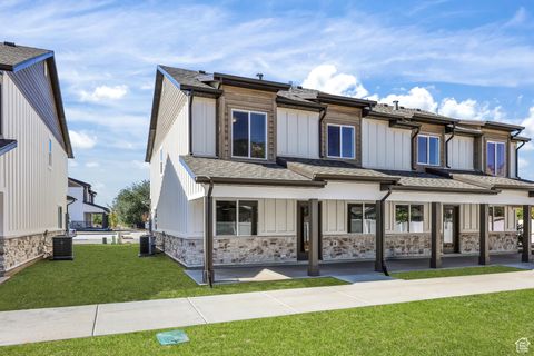 Tiny photo for 370 N LIBERTY COVE DR, Ogden, UT 84404 (MLS # 2119612)