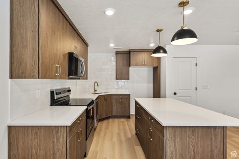 Tiny photo for 370 N LIBERTY COVE DR, Ogden, UT 84404 (MLS # 2119612)