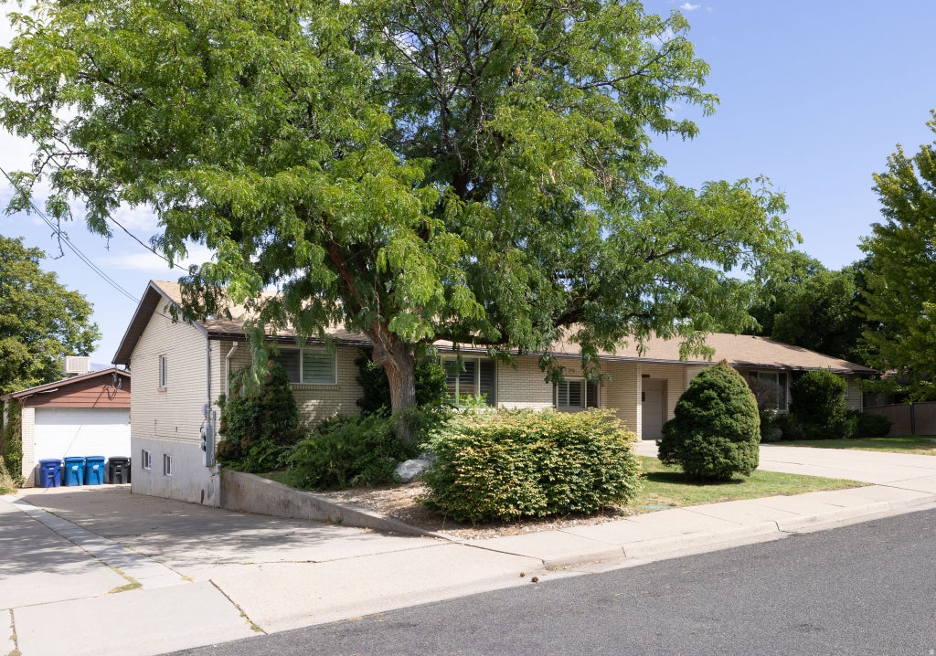 Photo of 270 E 5100 S, Washington Terrace, UT 84405 (MLS # 2186075)