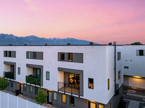 Townhouse For Sale - 1590 S 900 #105<br/> Salt Lake City, UT 84104