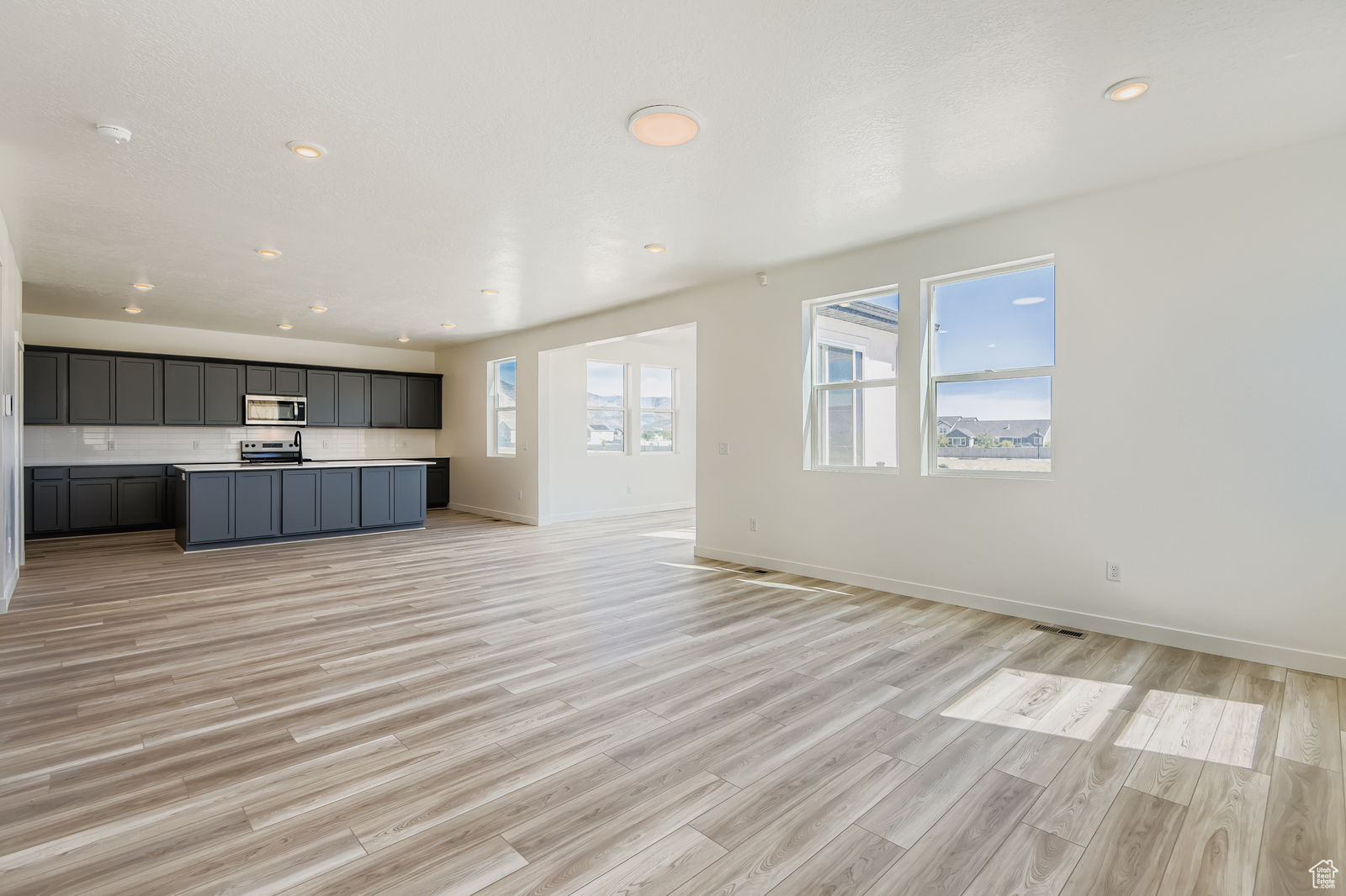 RESERVES AT PINNACLES AT EAGLE MOUNTAIN - Residential