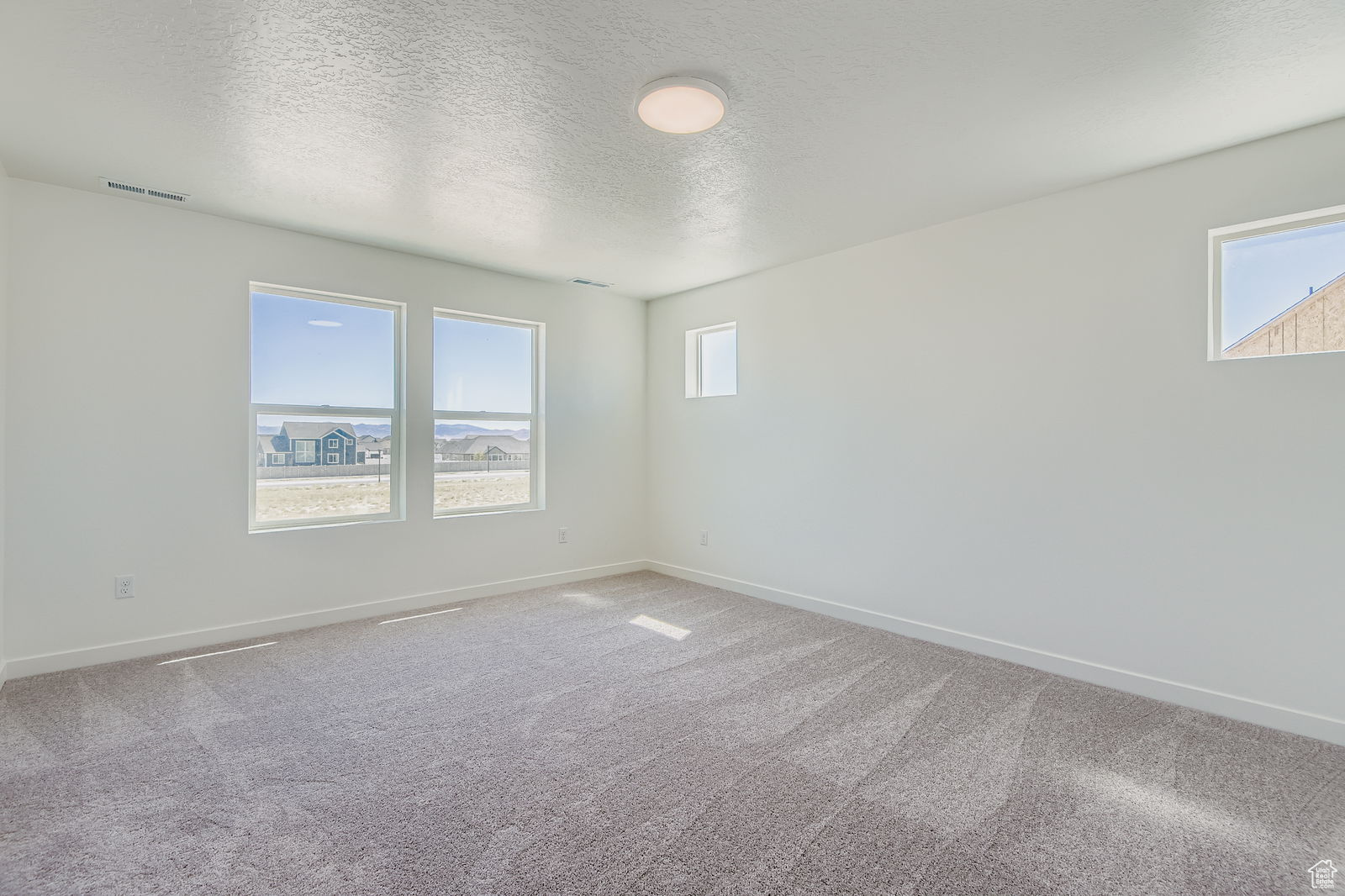 RESERVES AT PINNACLES AT EAGLE MOUNTAIN - Residential