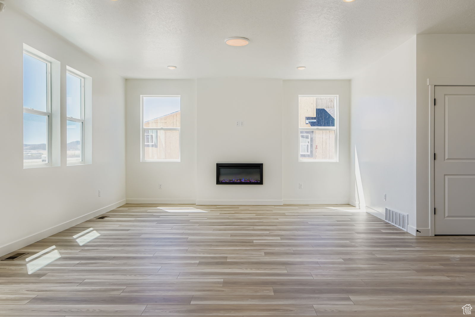 RESERVES AT PINNACLES AT EAGLE MOUNTAIN - Residential