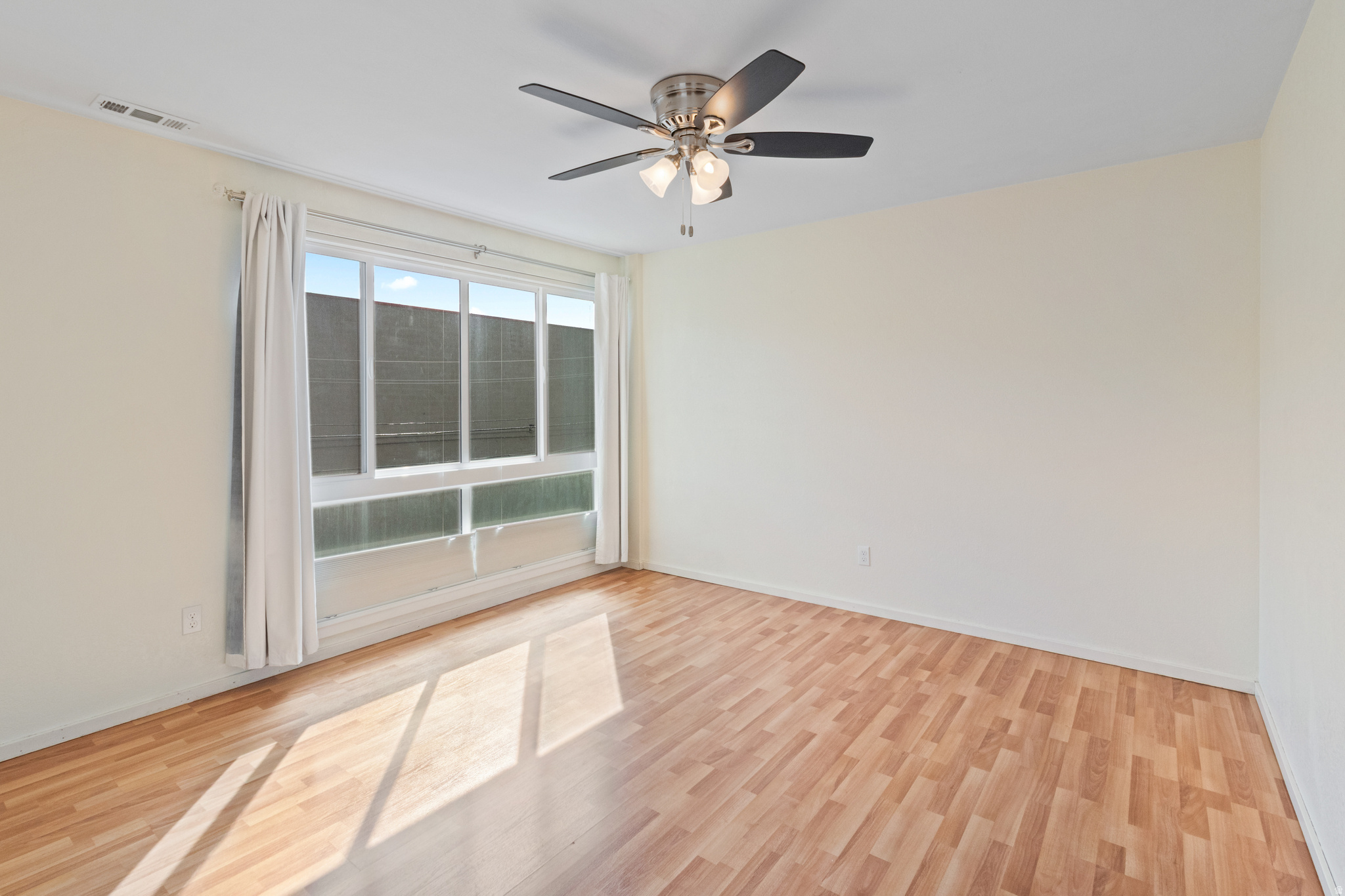 EASTMOOR - Residential