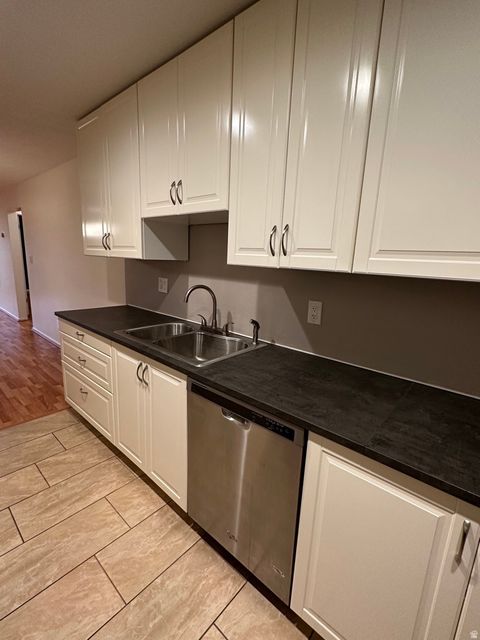 Tiny photo for 207 S 600 E #3H, Salt Lake City, UT 84102 (MLS # 2147112)