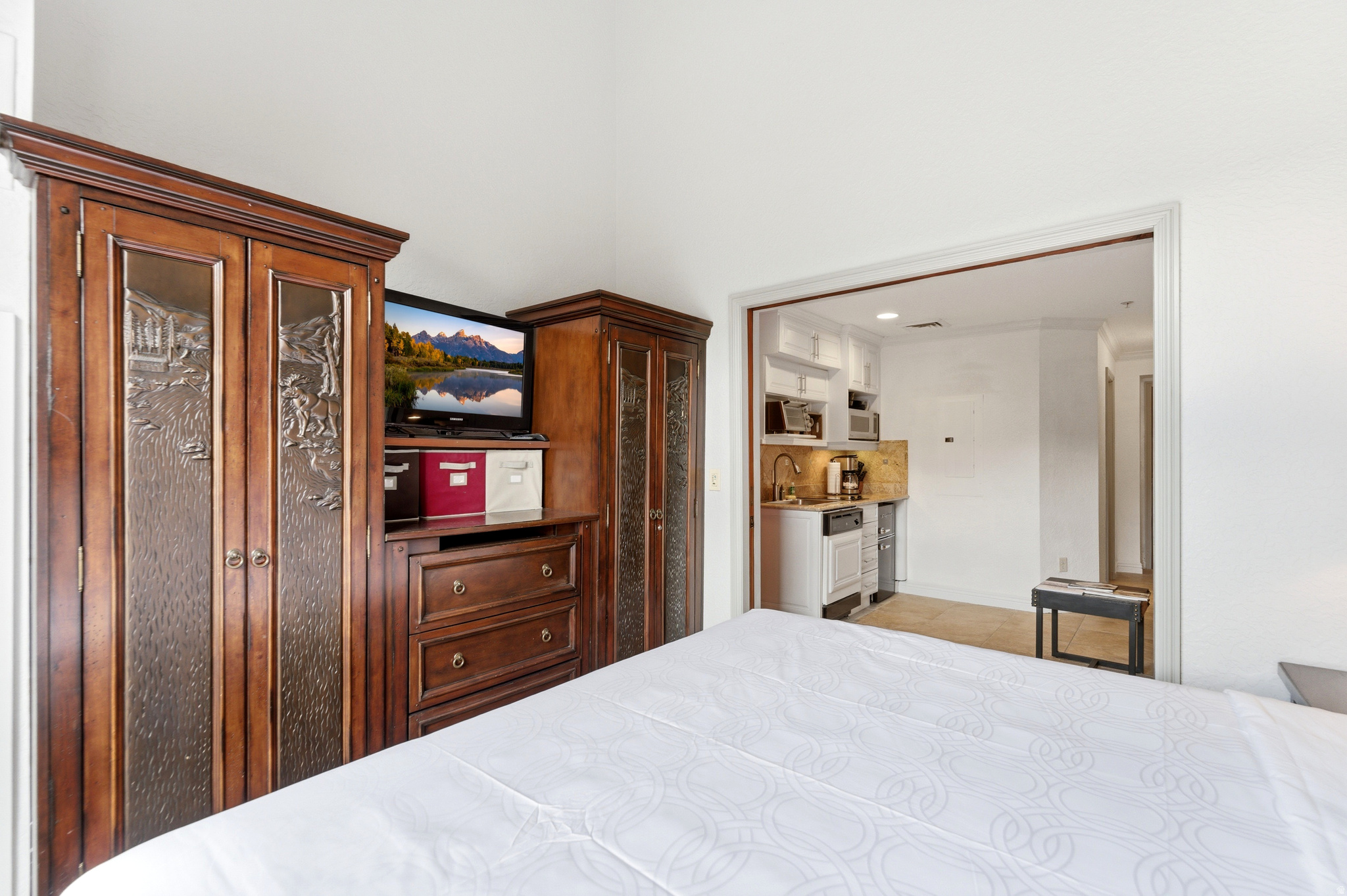 LODGE AT WESTGATE - Residential