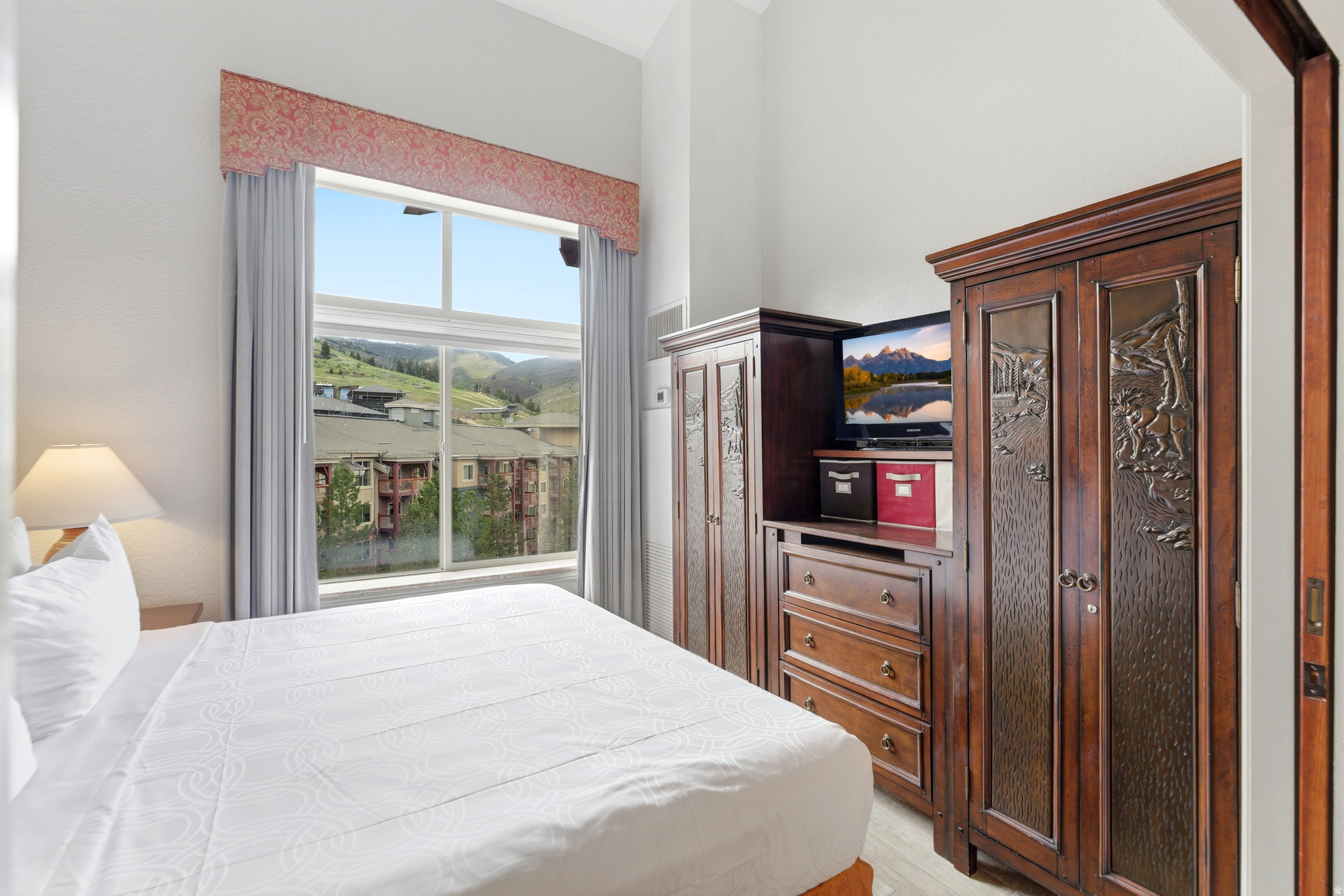LODGE AT WESTGATE - Residential
