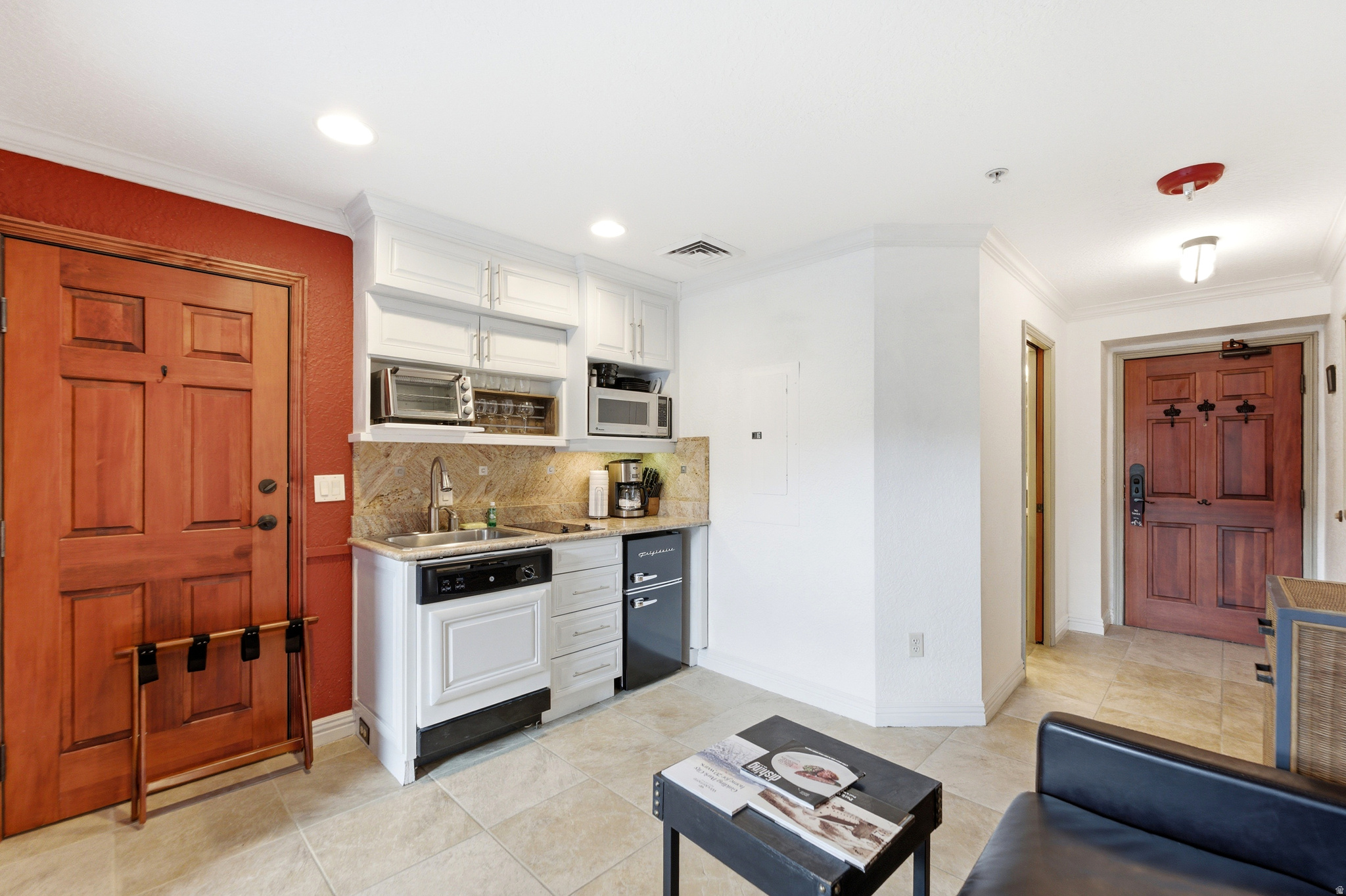LODGE AT WESTGATE - Residential