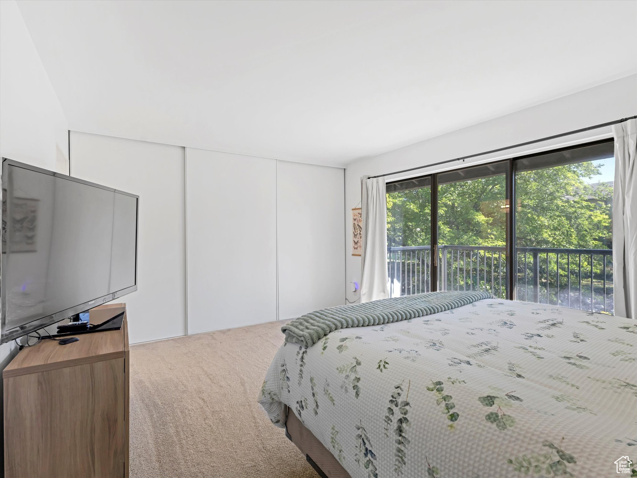 HIDDEN LAKE CONDM - Residential