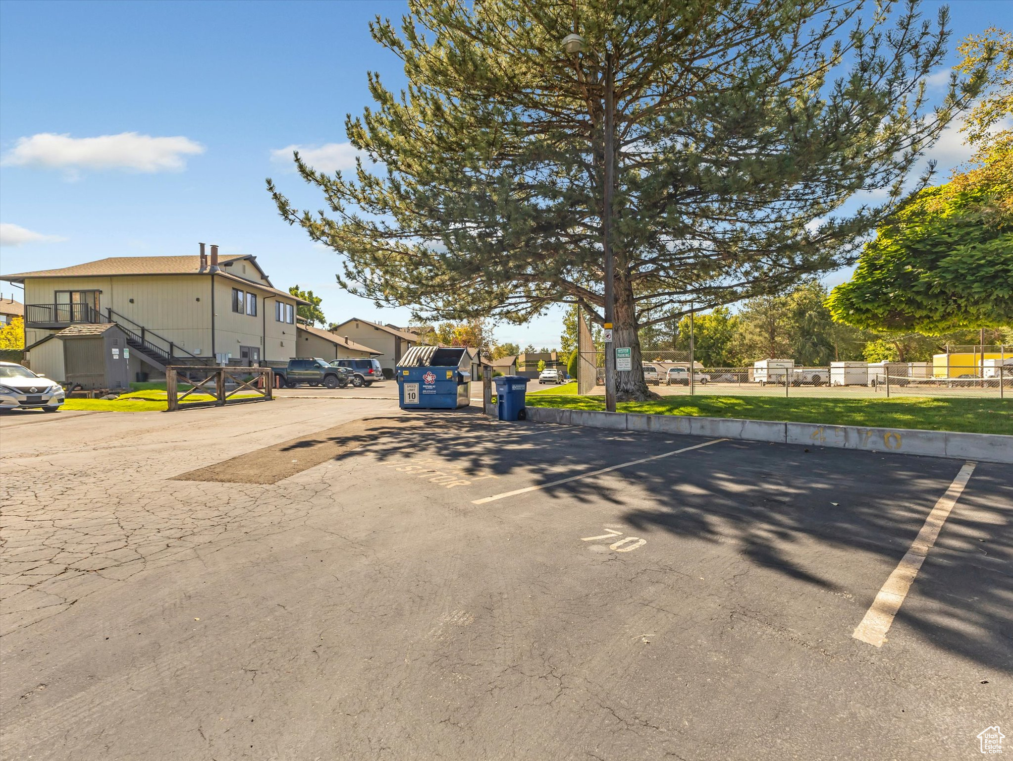 HIDDEN LAKE CONDM - Residential