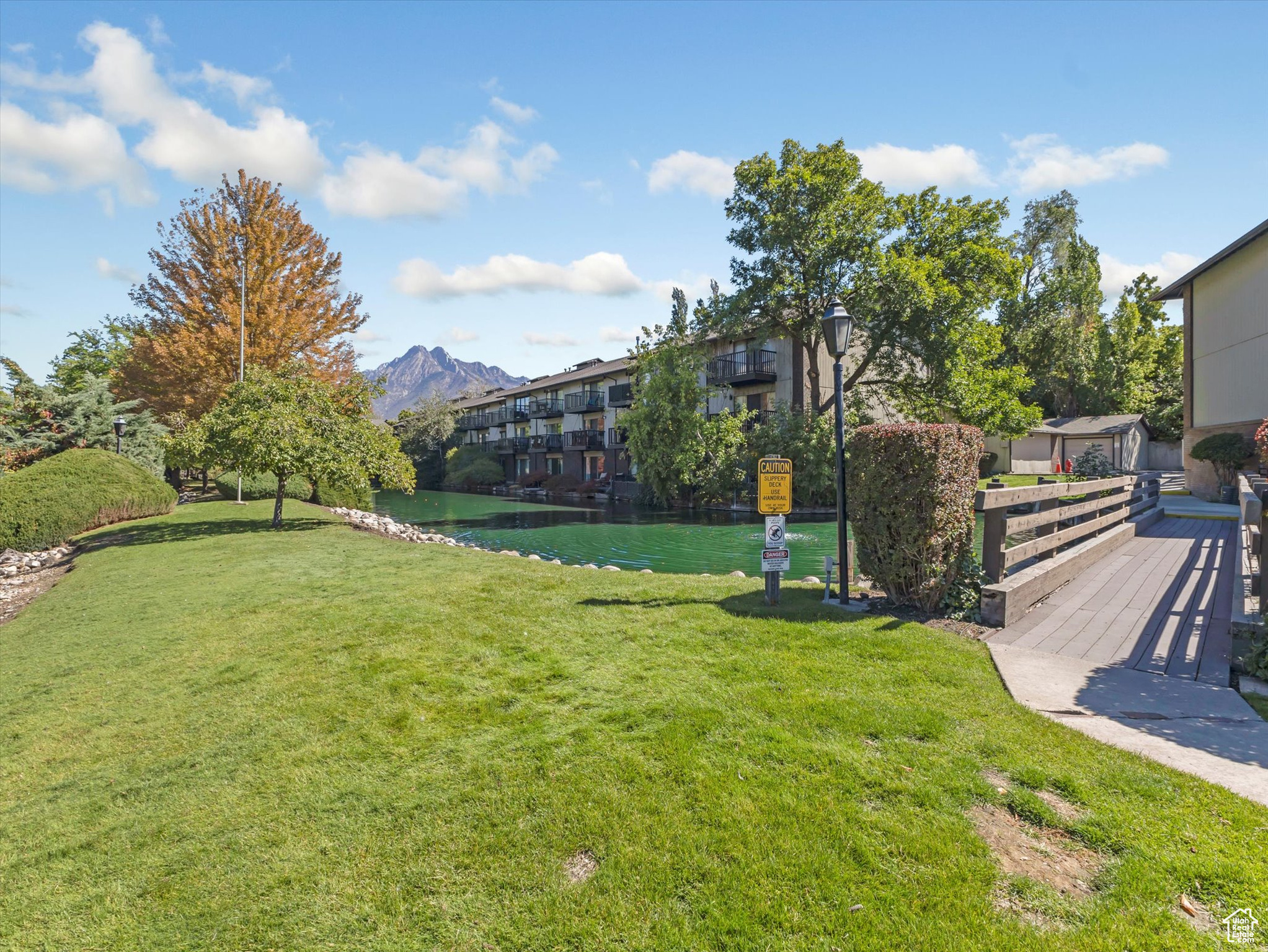 HIDDEN LAKE CONDM - Residential