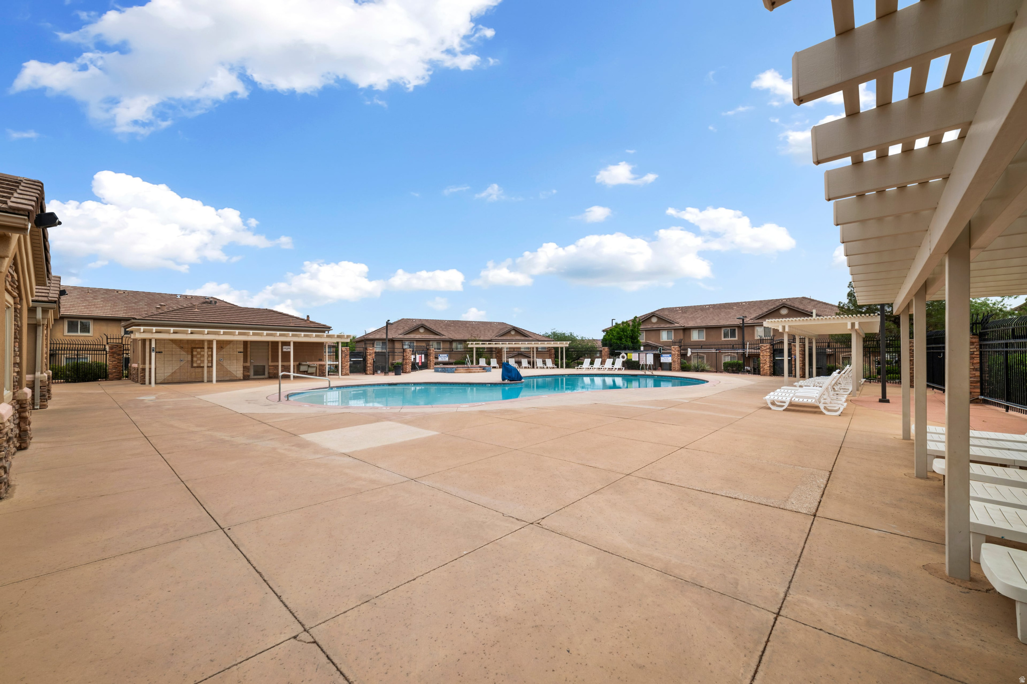 HIDDEN VALLEY TOWN HOMES PUD PH 1 - Residential