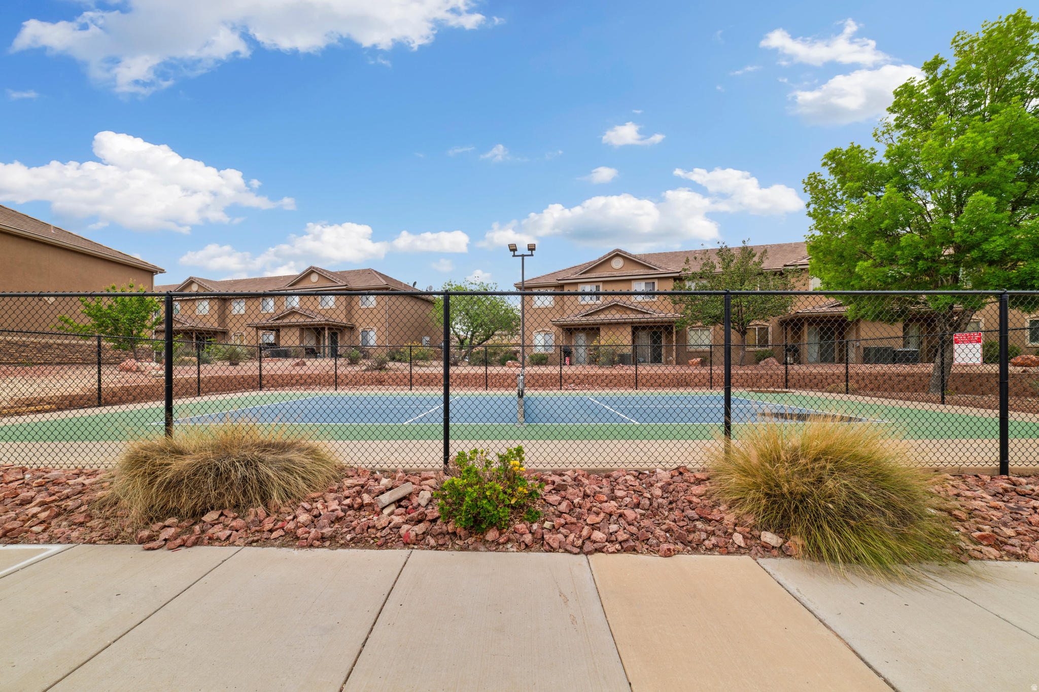 HIDDEN VALLEY TOWN HOMES PUD PH 1 - Residential