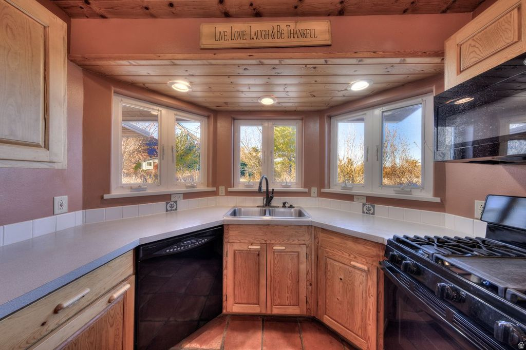 SPANISH VALLEY ESTATES - Residential