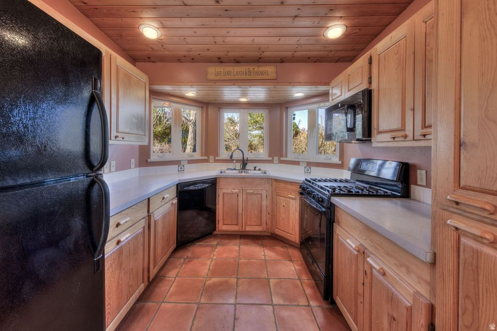 SPANISH VALLEY ESTATES - Residential