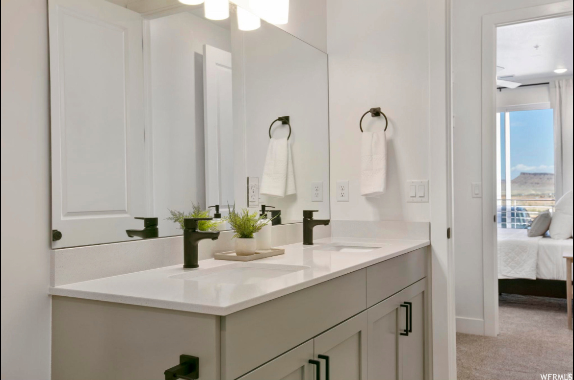 DESERT COLOR SKYLINE - Residential