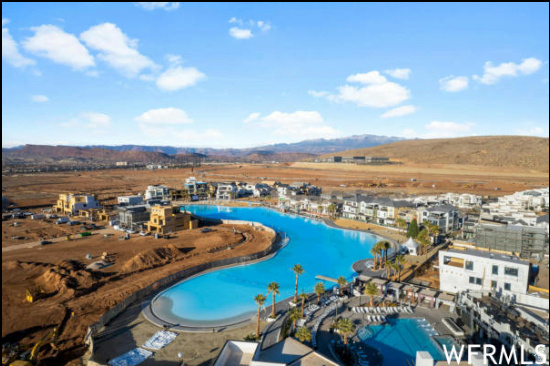 DESERT COLOR SKYLINE - Residential
