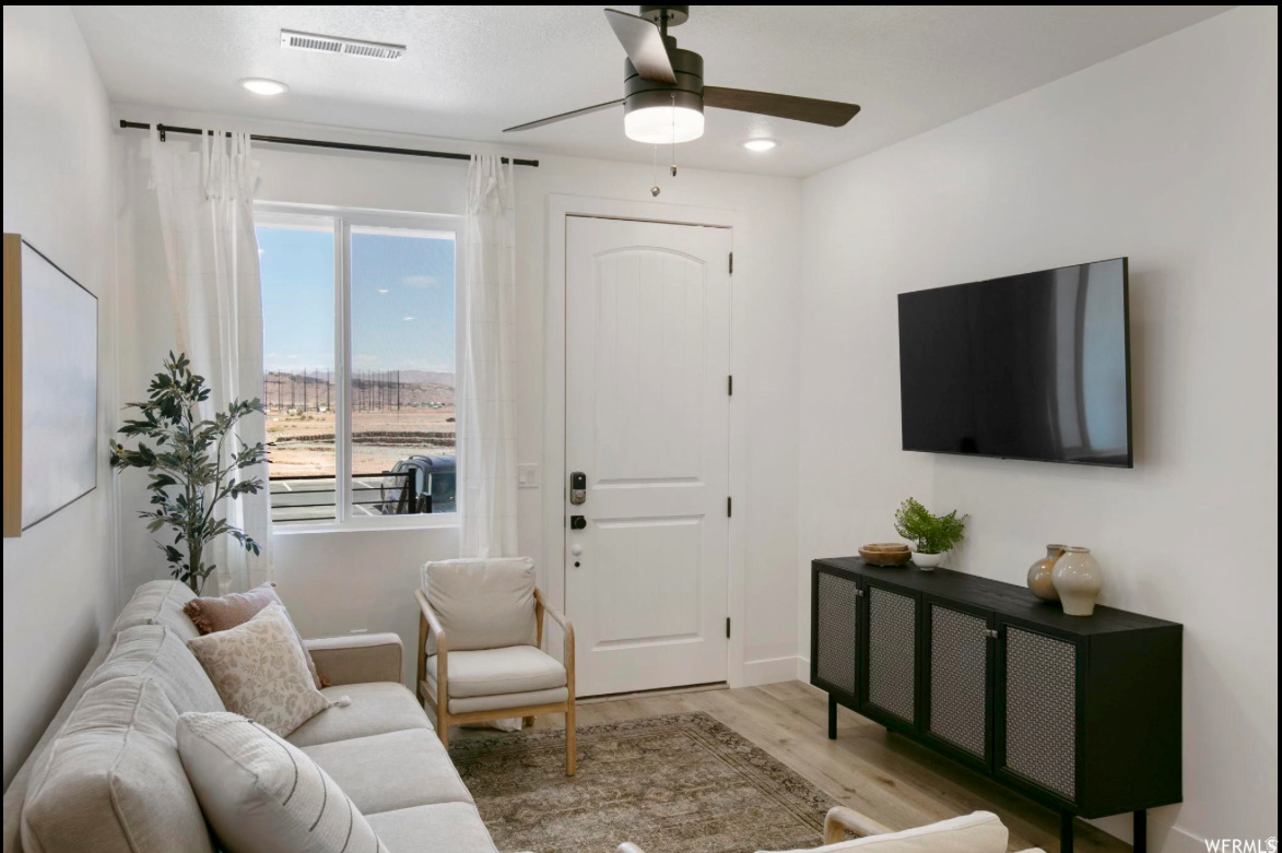 DESERT COLOR SKYLINE - Residential