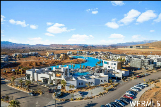 DESERT COLOR SKYLINE - Residential