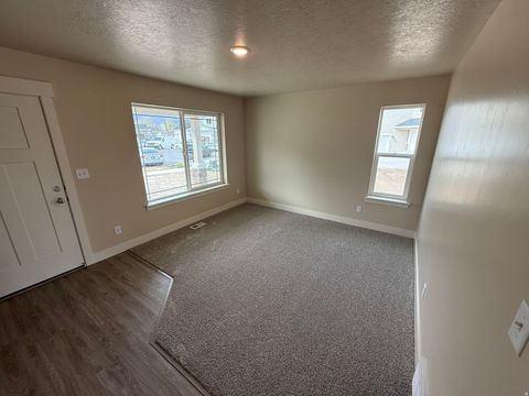 Tiny photo for 415 E 500 N #LOT 18, Salem, UT 84653 (MLS # 2147091)