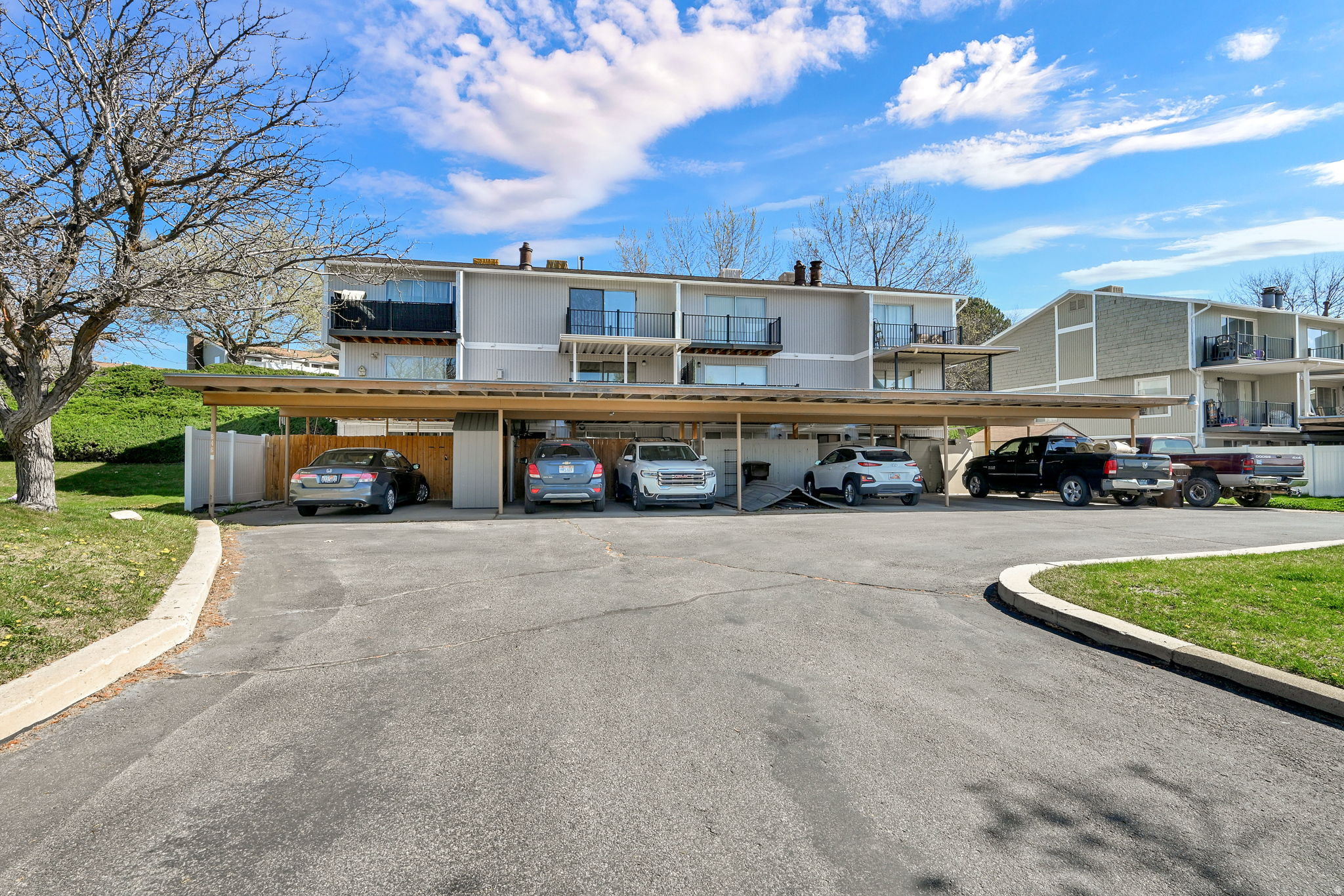 SUNDOWNER - Residential