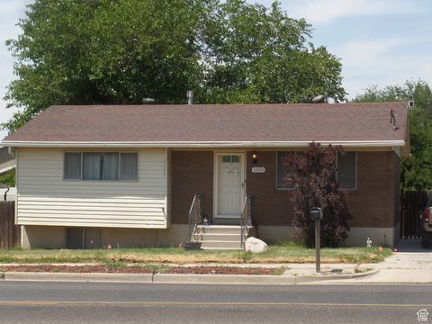 Photo of 1053 E 10600 S, Sandy, UT 84094 (MLS # 2119070)