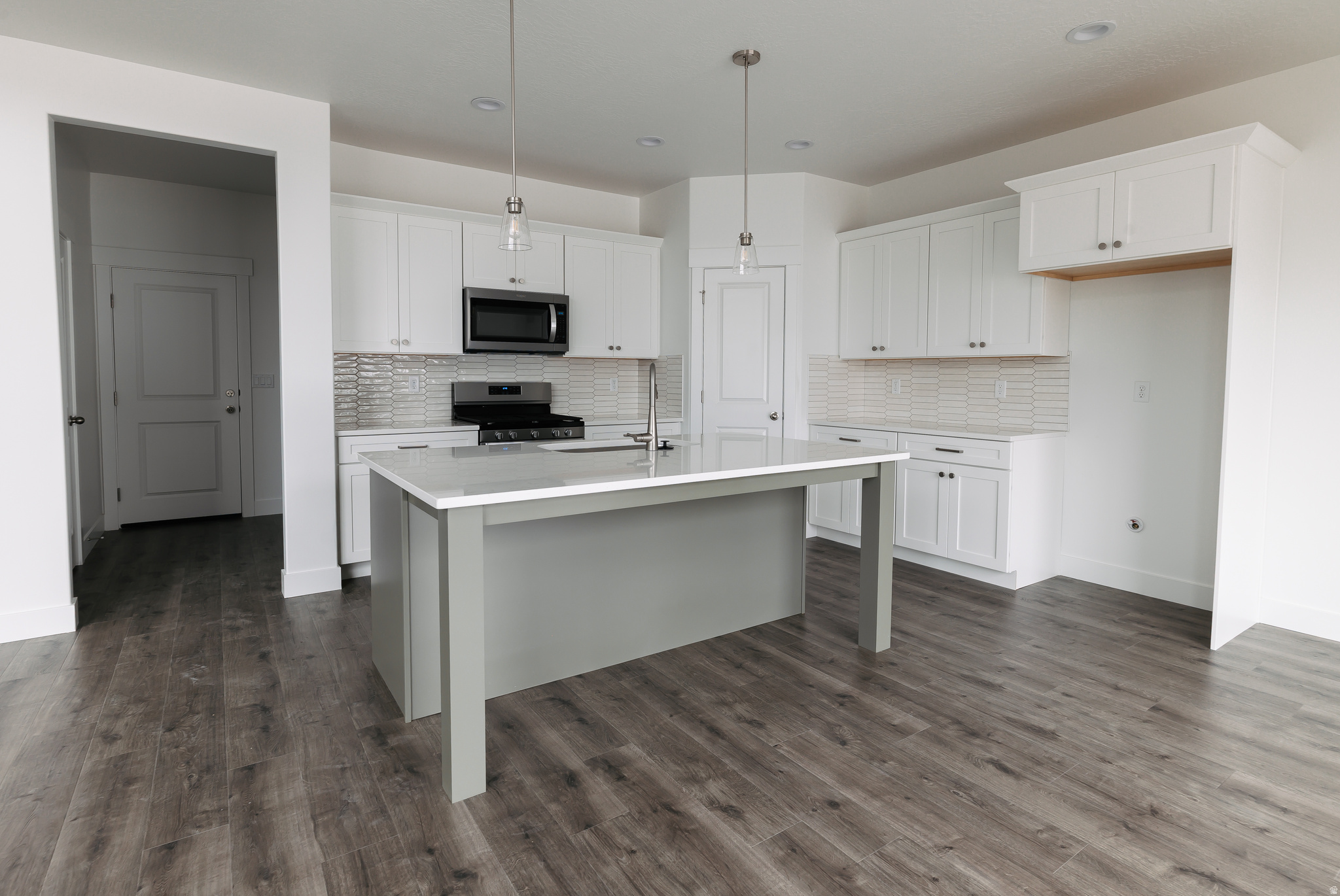 MOUNTAIN RIDGE - Residential