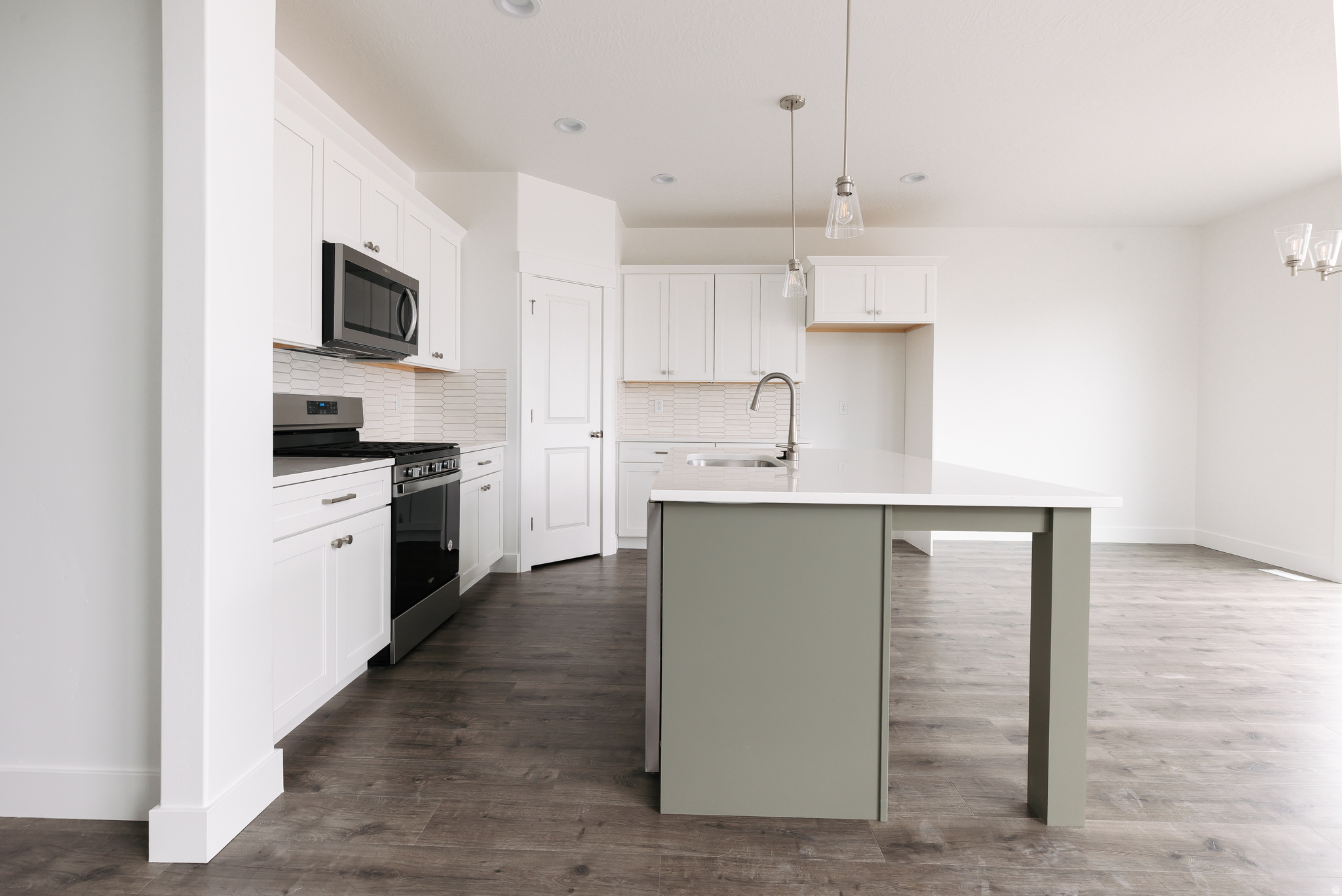 MOUNTAIN RIDGE - Residential