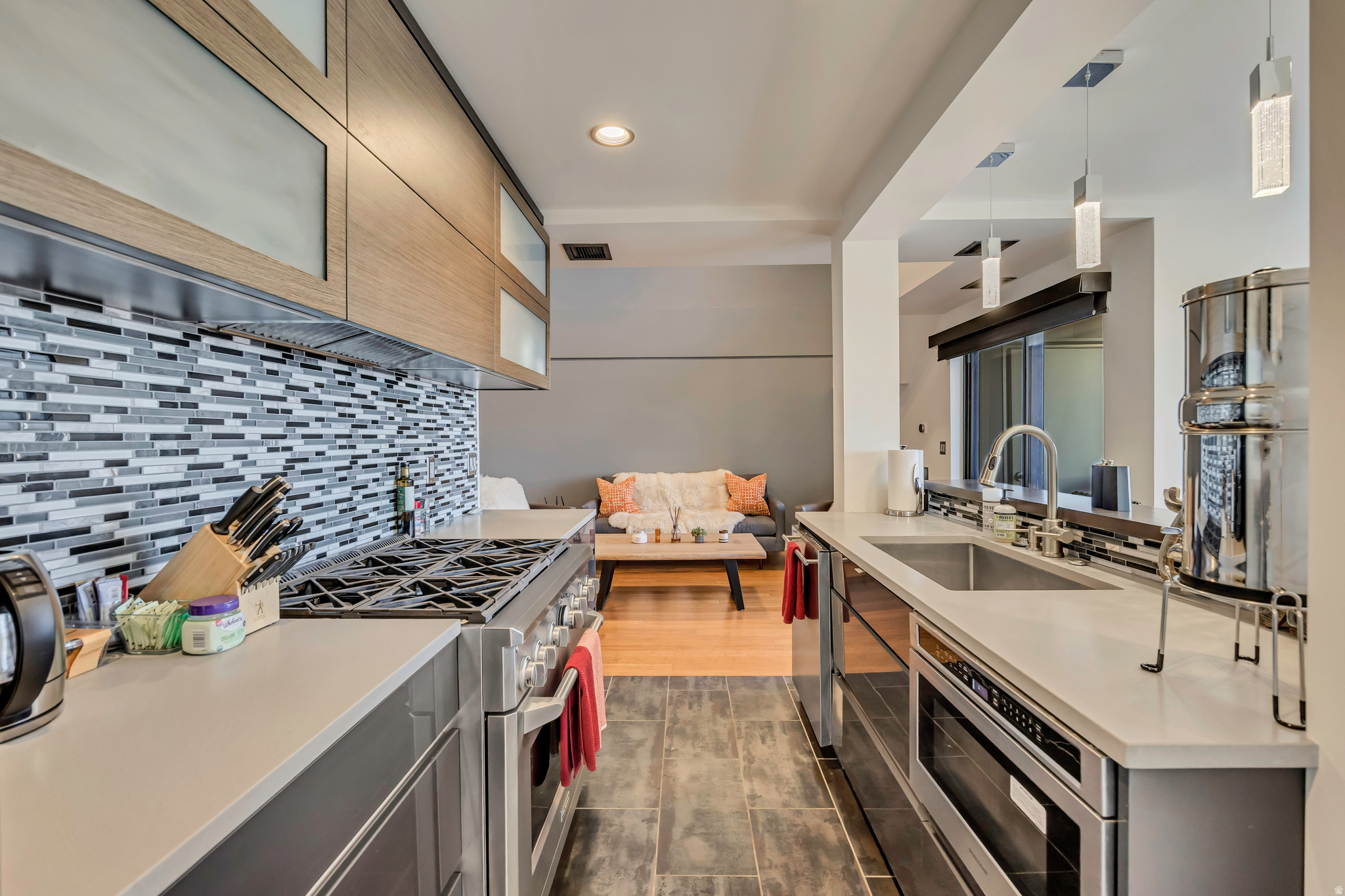 WESTGATE LOFTS - Residential
