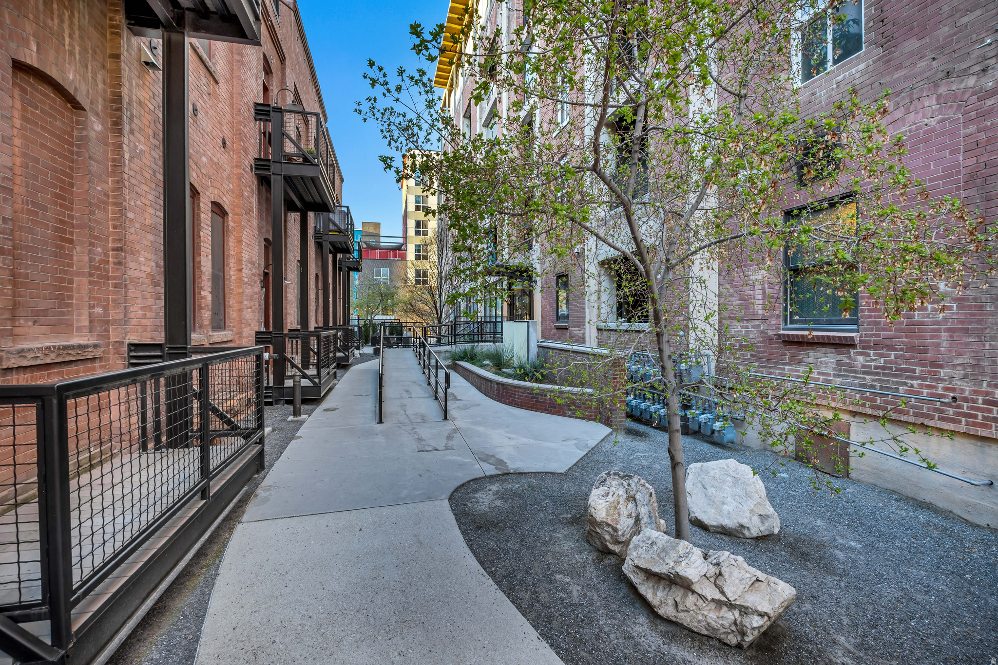 WESTGATE LOFTS - Residential