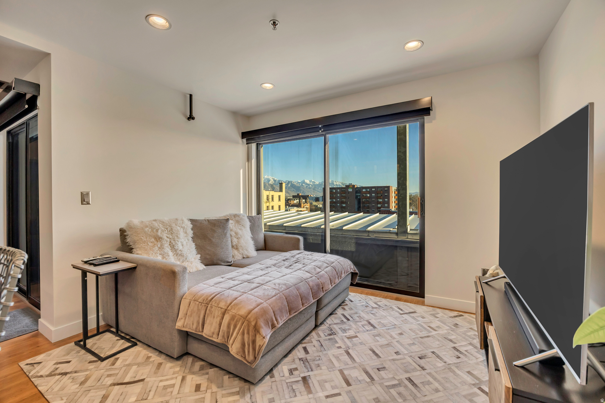 WESTGATE LOFTS - Residential