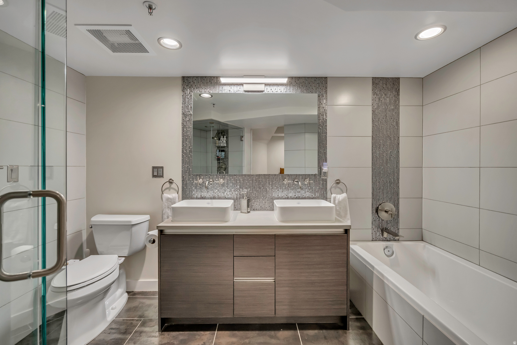 WESTGATE LOFTS - Residential