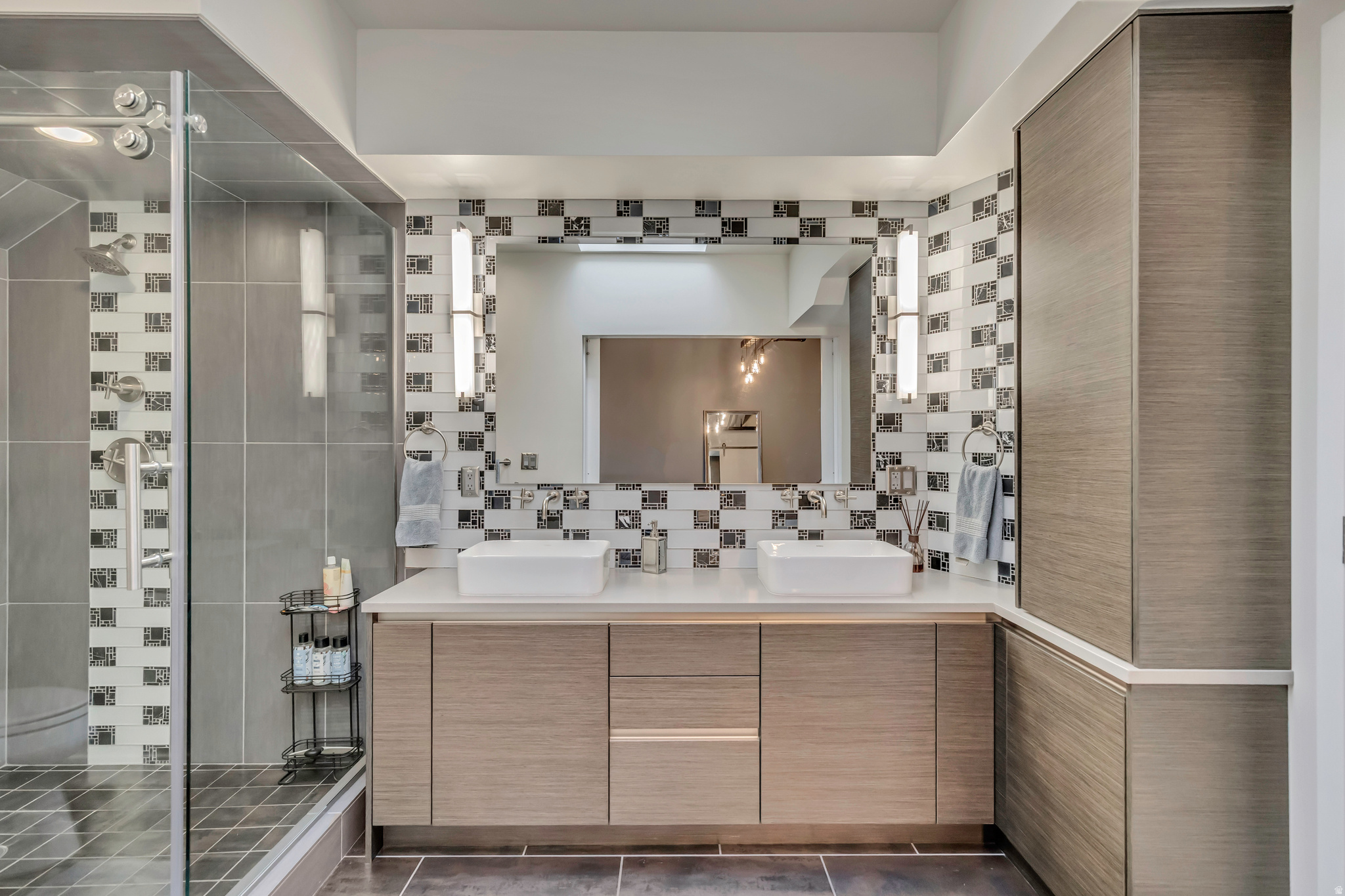 WESTGATE LOFTS - Residential