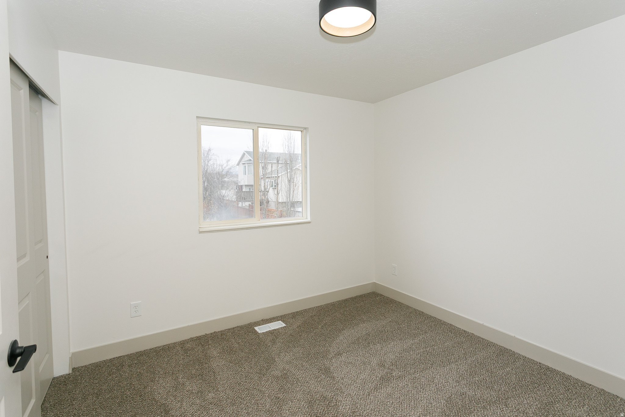 WOODMERE ESTATES - Residential