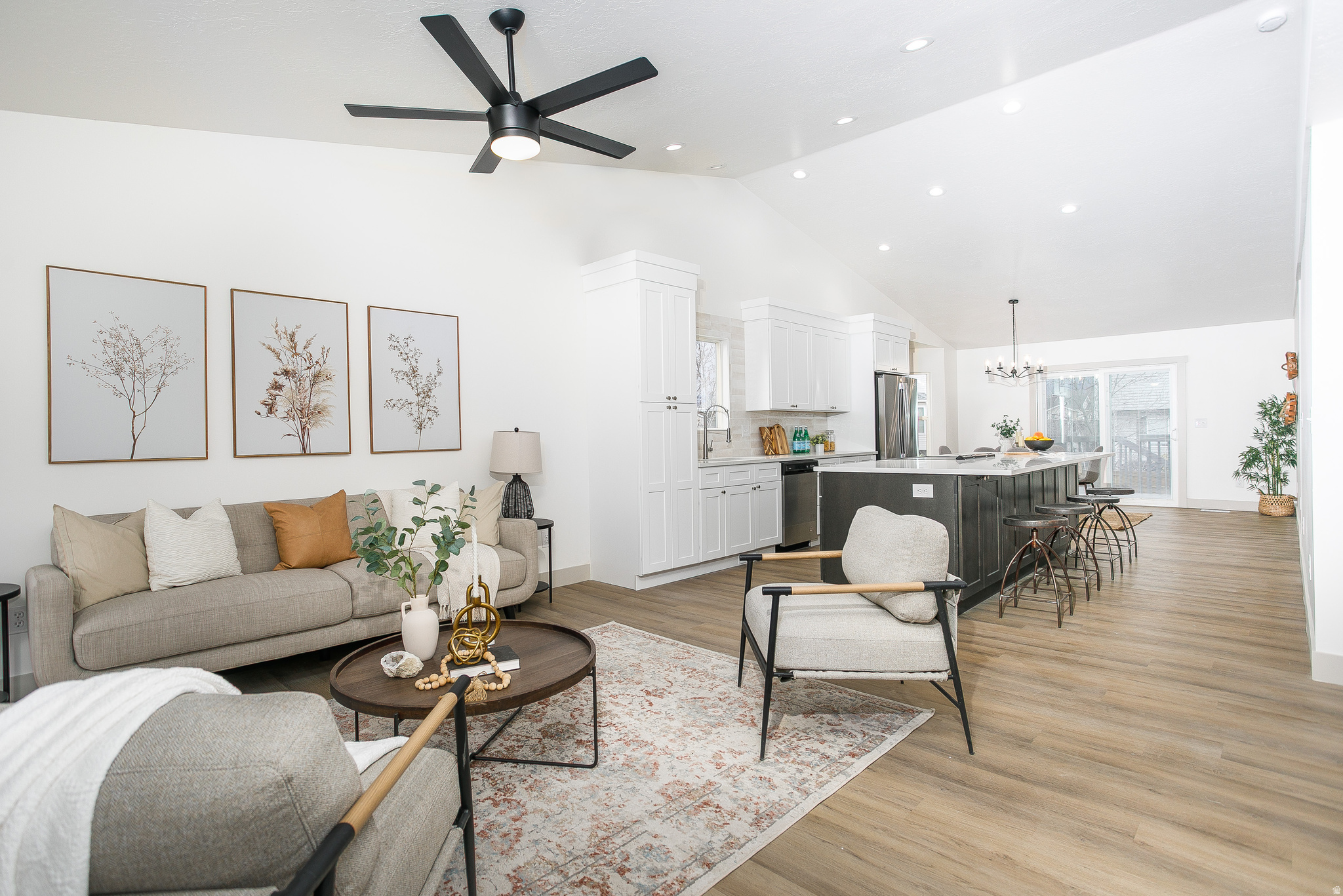 WOODMERE ESTATES - Residential