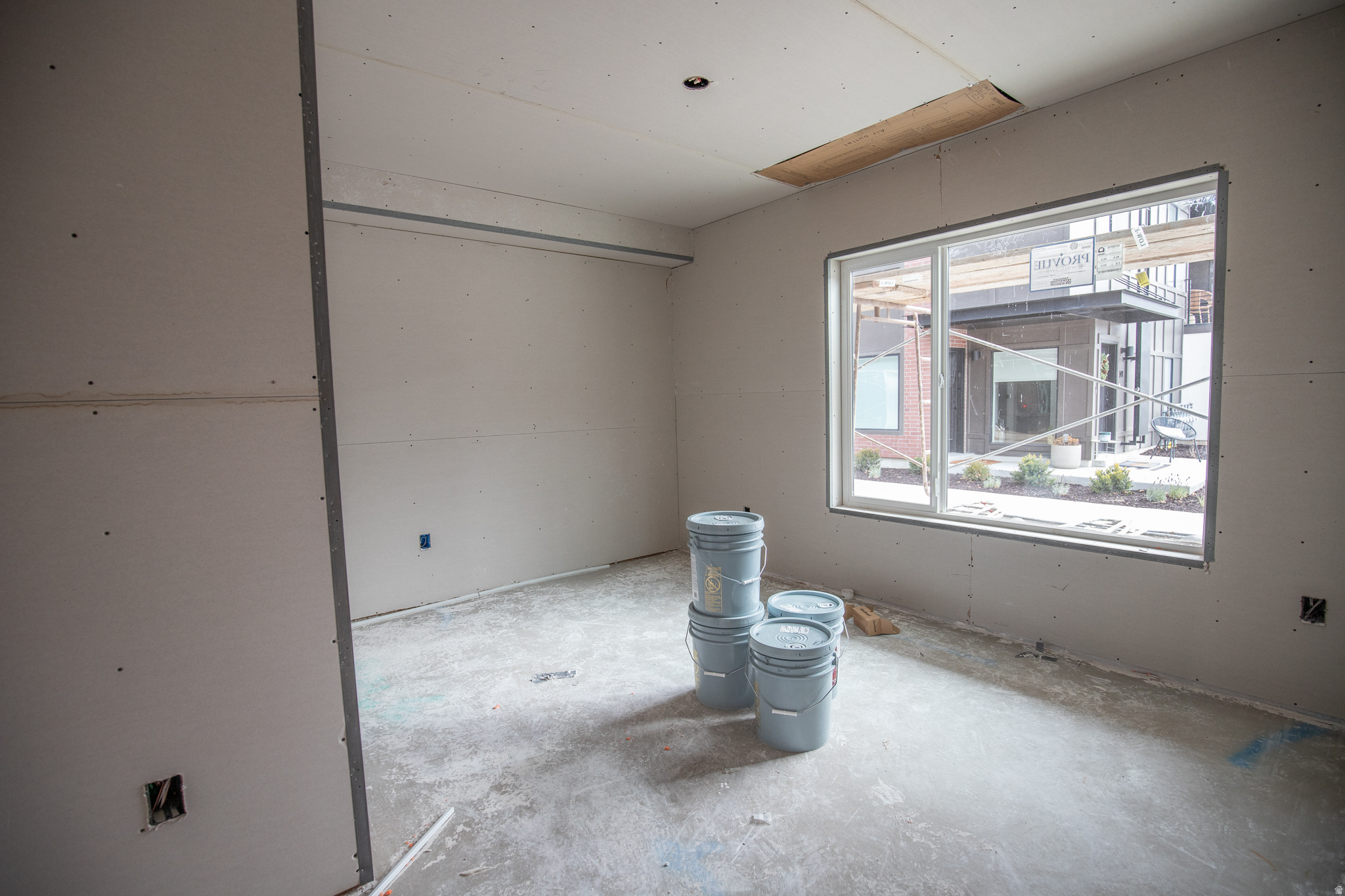 THE MONROE - Residential