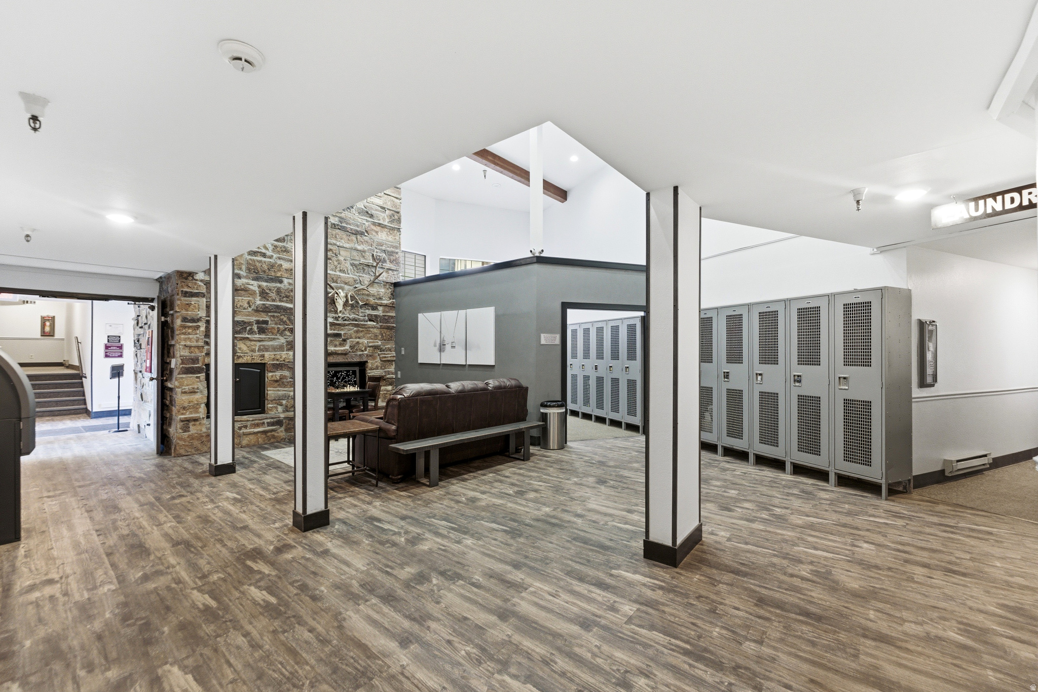 CARRIAGE HOUSE CONDOMINIUMS - Residential